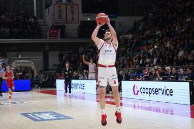 Trực tiếp UNA Hotels Reggio Emilia vs Banco di Sardegna Sassari: Rossato đạt cột mốc 100 trận Serie A