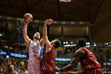 Gara 3 Trieste – Brescia 80-84: Germani vươn lên dẫn 2-1 trong seri!
