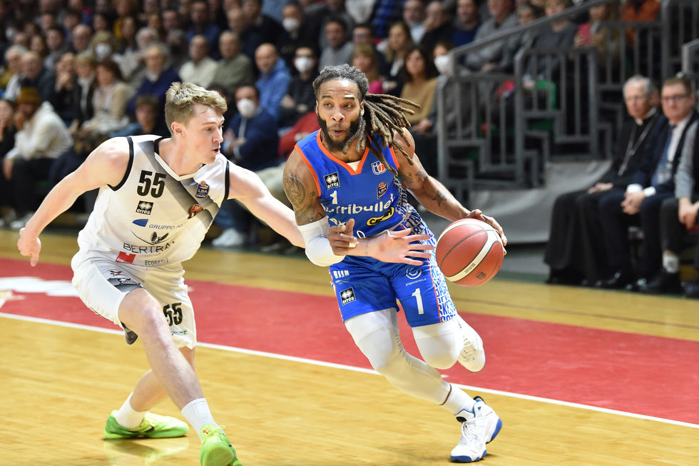 NutriBullet Treviso – Pallacanestro Trieste sabato alle 20.30 su Eleven ed Eurosport 2 apre la 15ª giornata. Banks è il grande ex