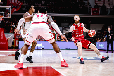 EA7 Emporio Armani Milano vs UNA Hotels Reggio Emilia: Trận đấu nảy lửa và cơ hội nhận five88 code khuyến mãi