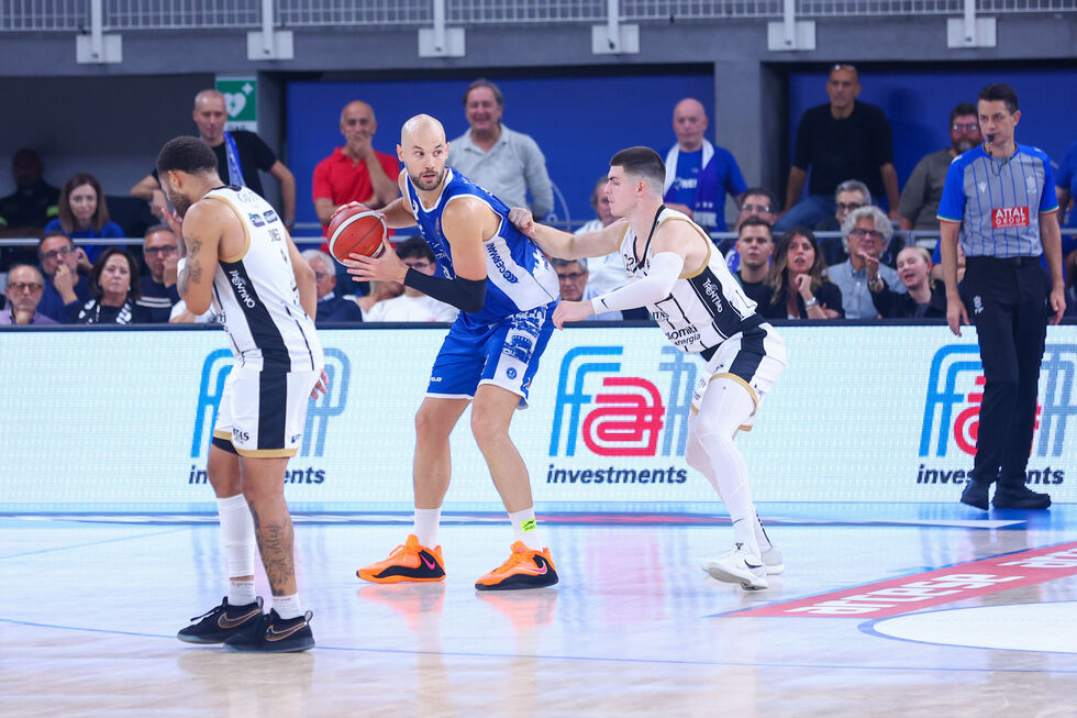 Dolomiti Energia Trentino - Germani Brescia domenica alle 18.00 (live su LBATV), Bilan a -13 punti dai 2500 in Serie A