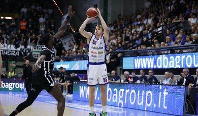 Nutribullet Treviso Basket Thắng Áp Đảo APU Udine: Cappelletti và Macura Tỏa Sáng