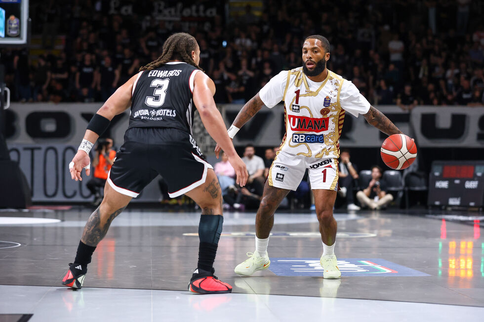 L'Umana Reyer Venezia vince sul campo della Virtus Olidata Bologna con Cole e Wiltjer decisivi (82-86)