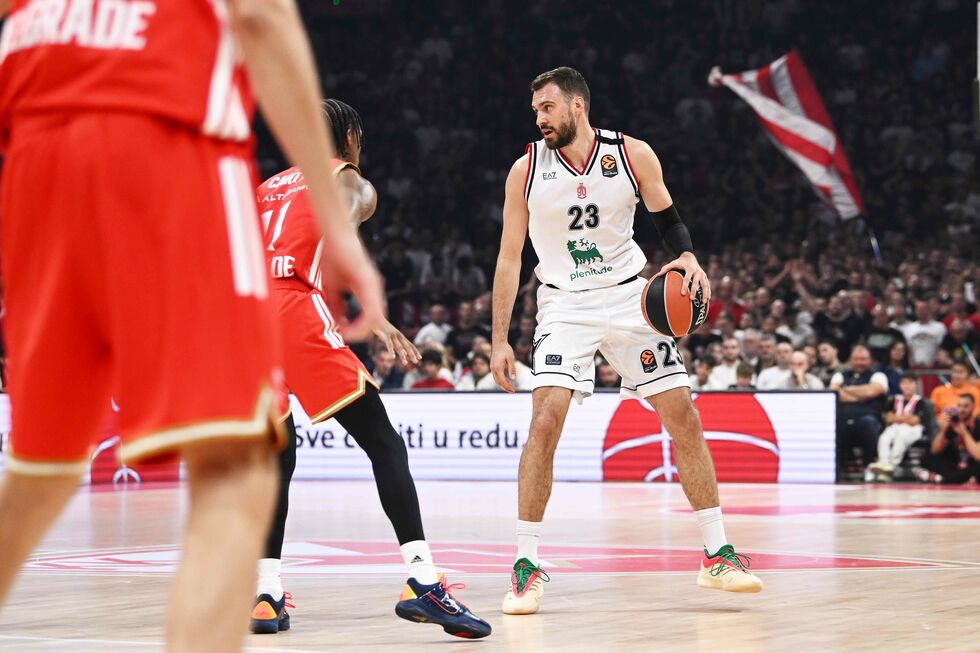 Eurolega, l'EA7 Emporio Armani Milano vince 82-92 a Belgrado contro la Stella Rossa guidata da Guduric e LeDay