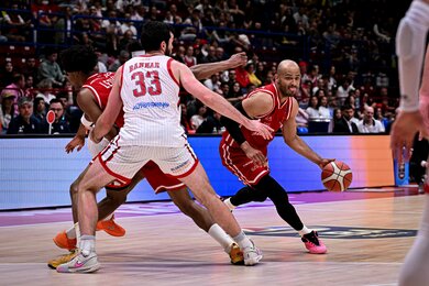 Shields và Bolmaro tỏa sáng, EA7 Milano đè bẹp Trieste 86-78